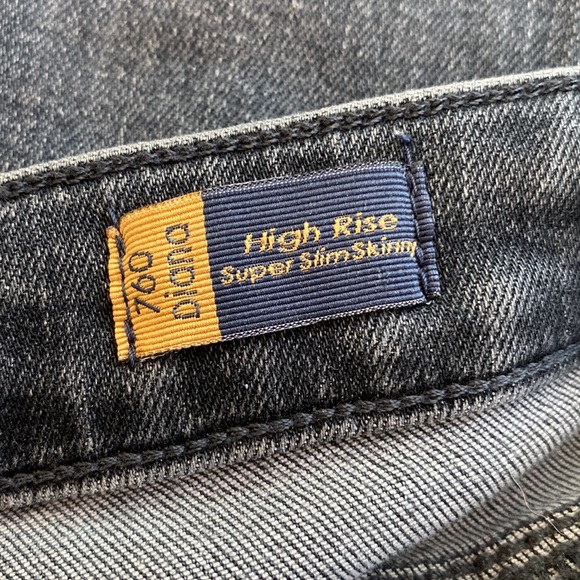 Ladies Colin’s jeans in size 25 x 29. High rise with lots of stretch. - Picture 7 of 10